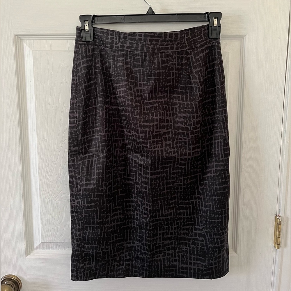 LOFT Black Patterned Pencil Skirt